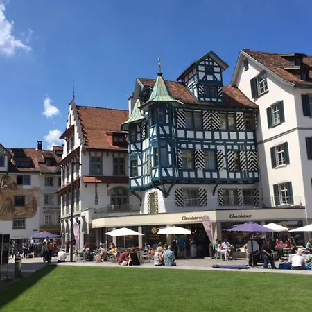 Apartment Kernsanierte Nahe Bahnhof Und Zentrum