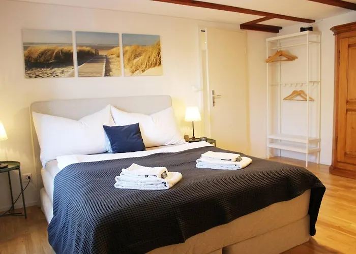 Completely Renovated Near The Train Station And The Center شقة *