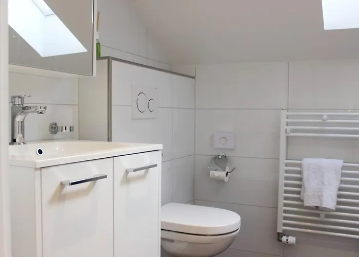 Completely Renovated Near The Train Station And The Center *