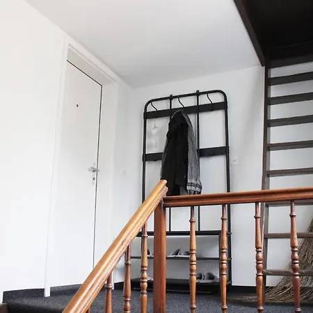 Completely Renovated Near The Train Station And The Center *